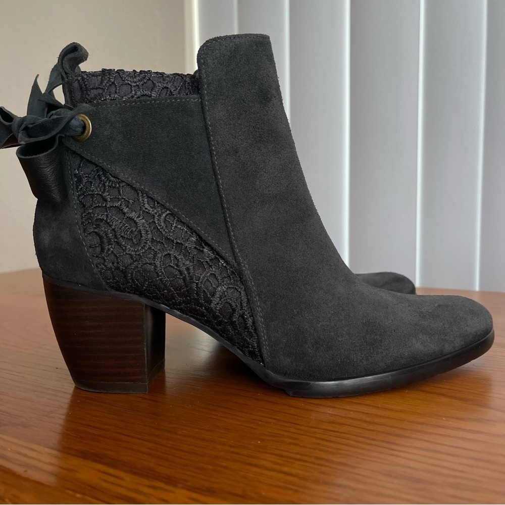 Sundance Leather and Lace Boots Size 36/6